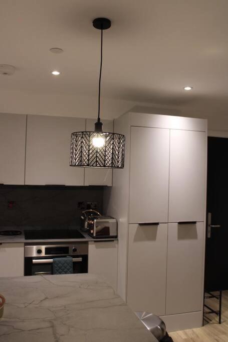 Amazing Luxury One Bedroom Apartment In The Heart Of Preston Preston  Bagian luar foto